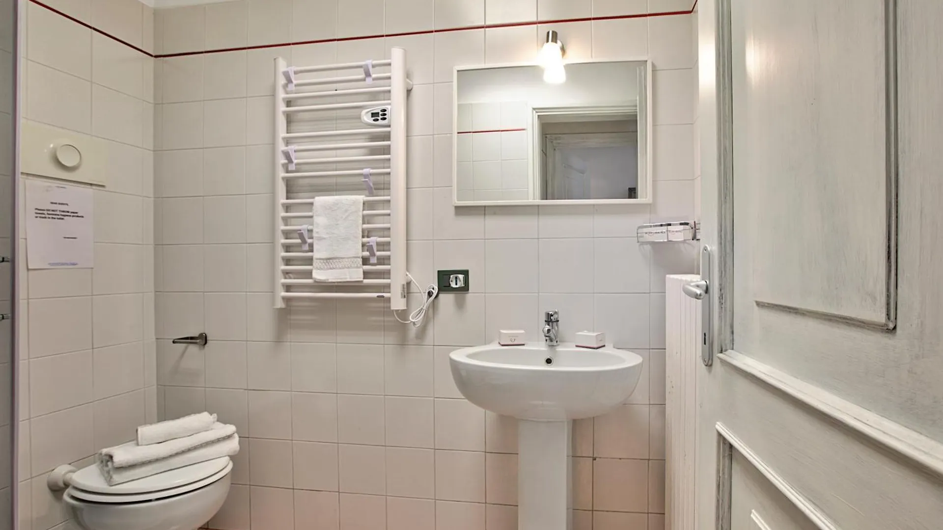 Berny 100M From Lake & Private Parking - Happy Rentals Salò Appartement